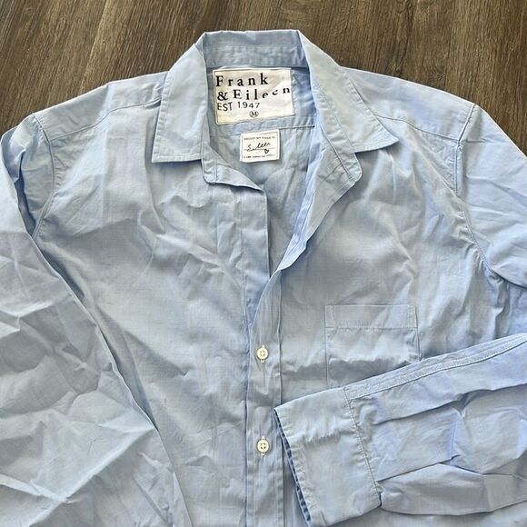 Frank & Eileen woven button up in blue end on end - Picture 5 of 7